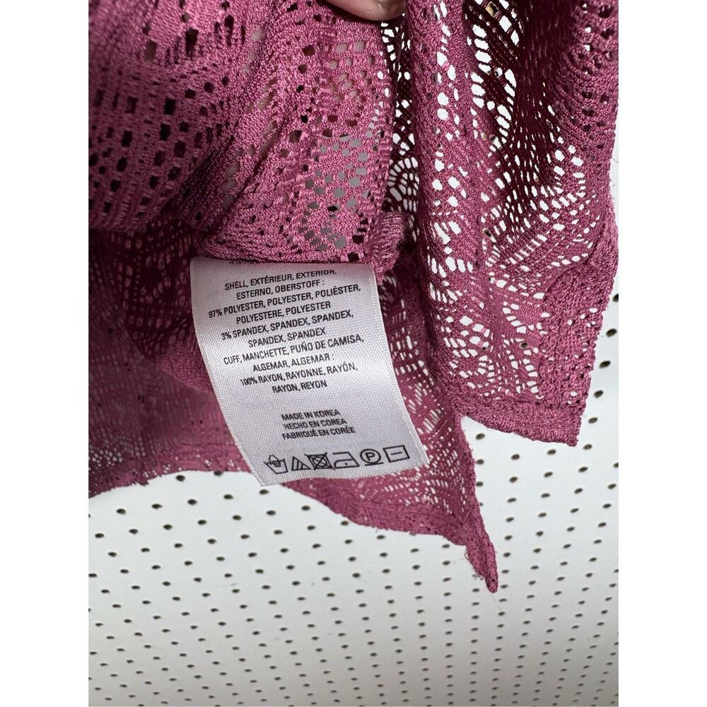 Akemi  & Kin Top Size XS/S Oversized Sheer Crochet Sleeveless Womens - Picture 5 of 6